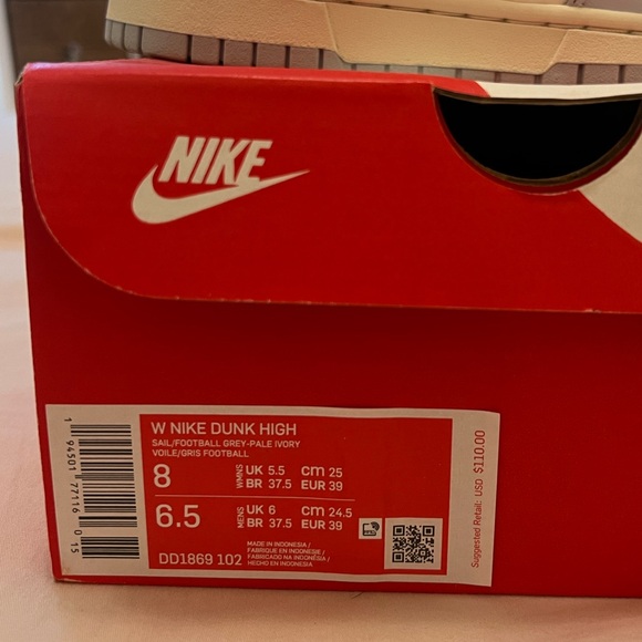 Nike Dunk High - Picture 4 of 5